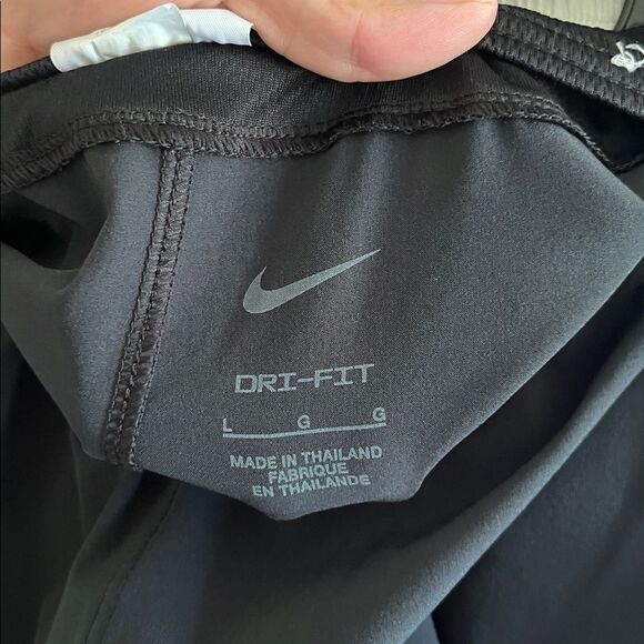 Nike Dri Fit Training Shorts Black Size Youth Large - Picture 2 of 10